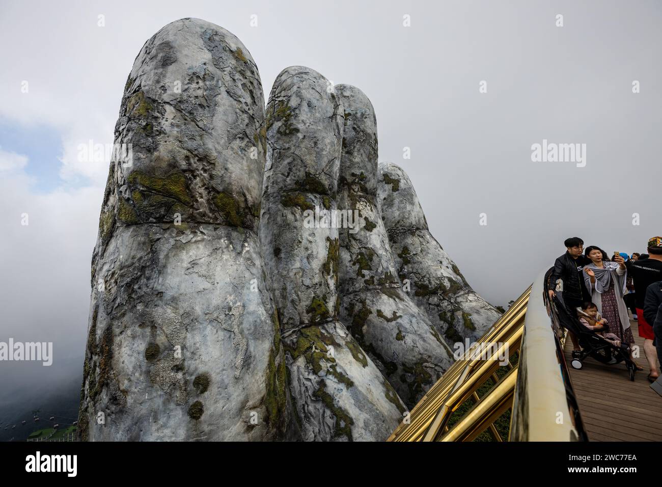 Die Goldene Brücke von da Nang in den Ba Na Hills von Vietnam Stockfoto