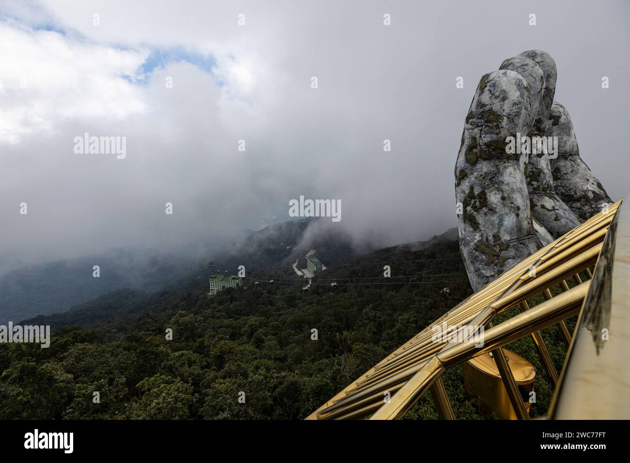 Die Goldene Brücke von da Nang in den Ba Na Hills von Vietnam Stockfoto