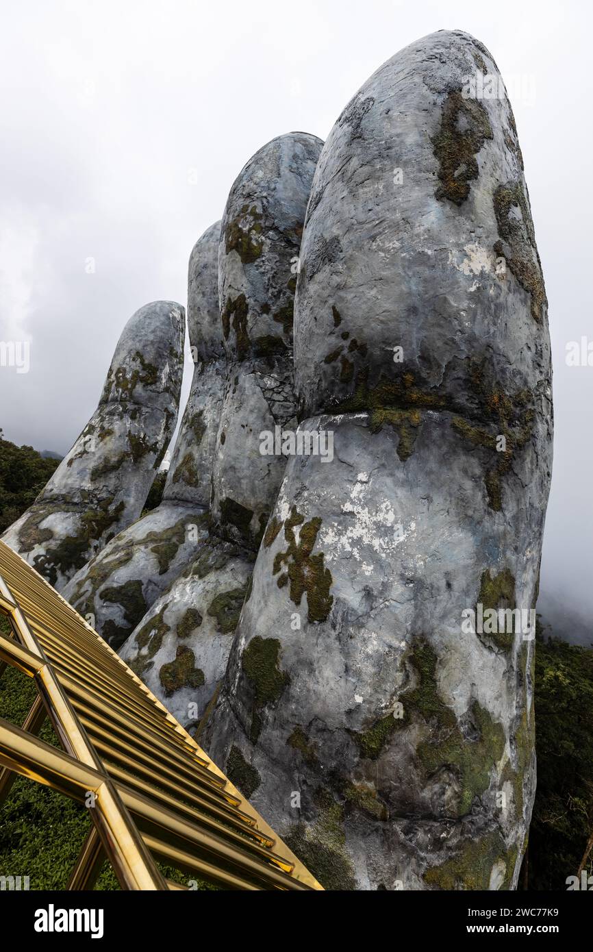 Die Goldene Brücke von da Nang in den Ba Na Hills von Vietnam Stockfoto