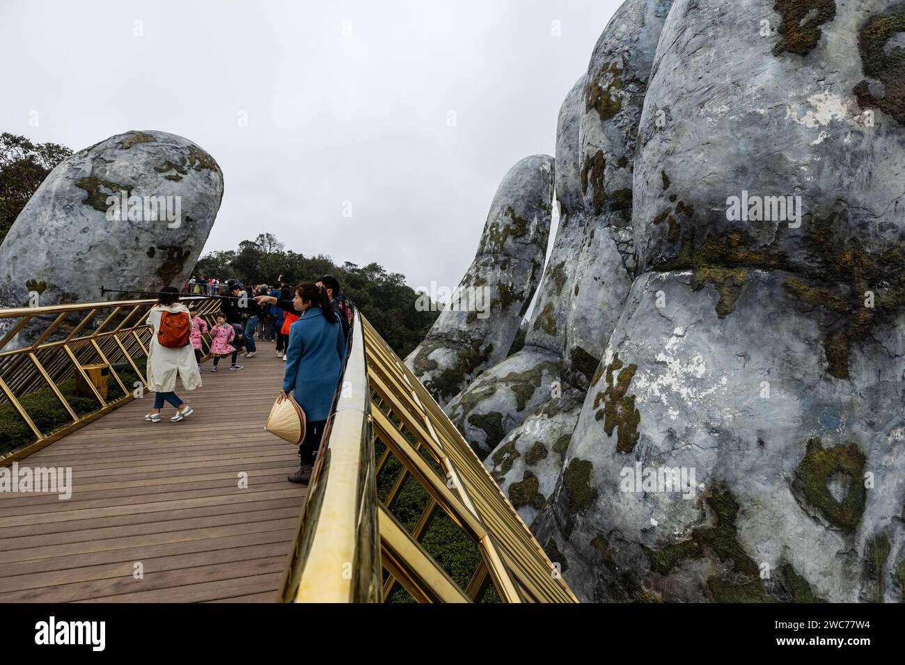 Die Goldene Brücke von da Nang in den Ba Na Hills von Vietnam Stockfoto