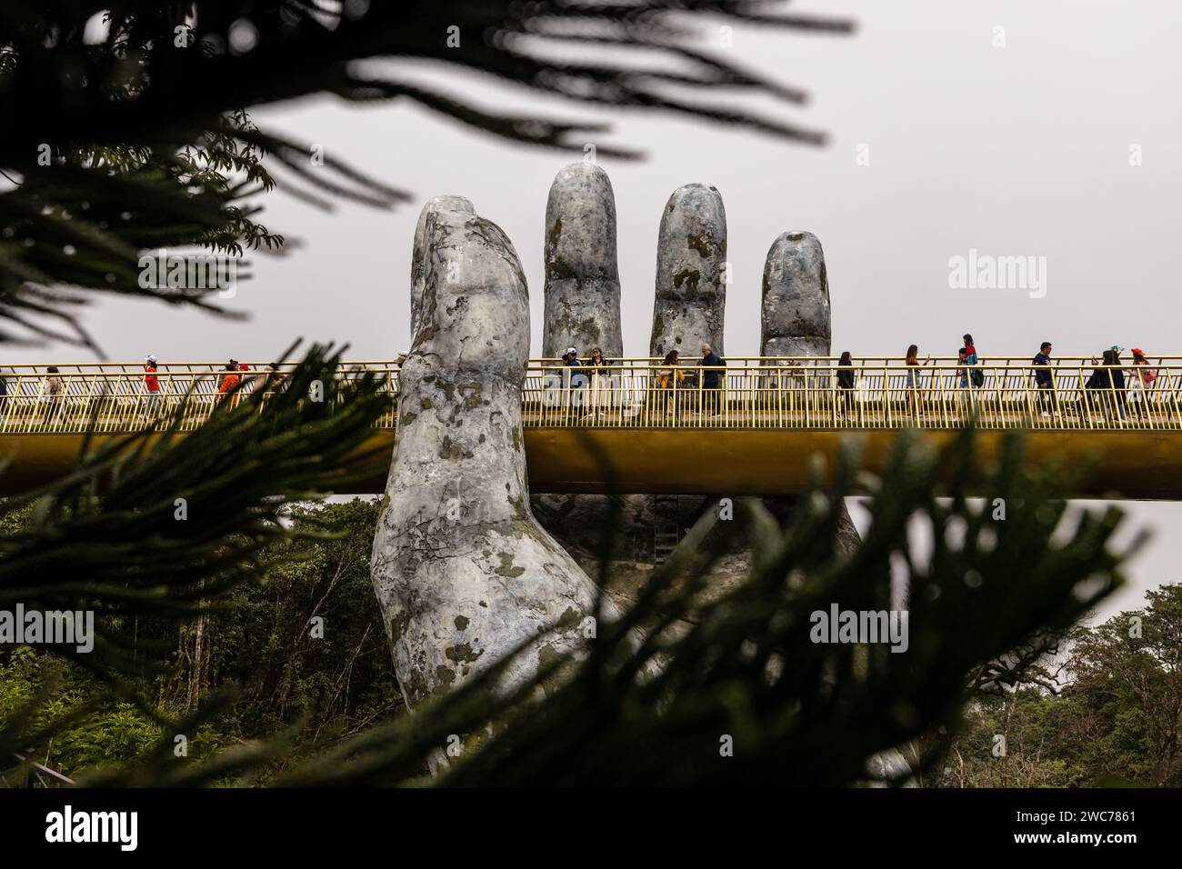 Die Goldene Brücke von da Nang in den Ba Na Hills von Vietnam Stockfoto
