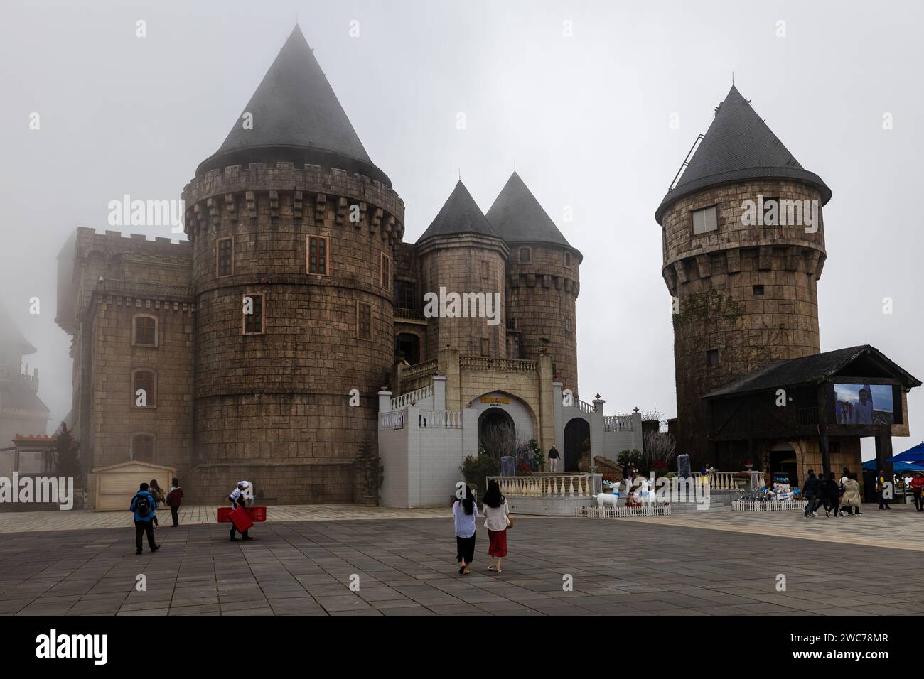 Der Fresh Village Fantasy Park in den Ba Na Hills bei da Nang in Vietnam Stockfoto