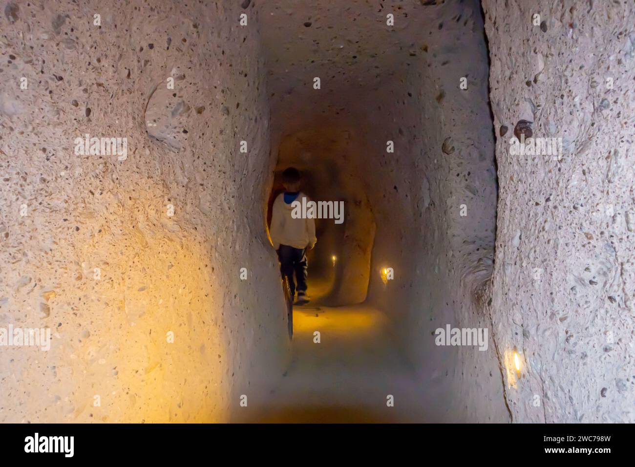 Touristen in Kaymakli Underground City Kappadokien Stockfoto