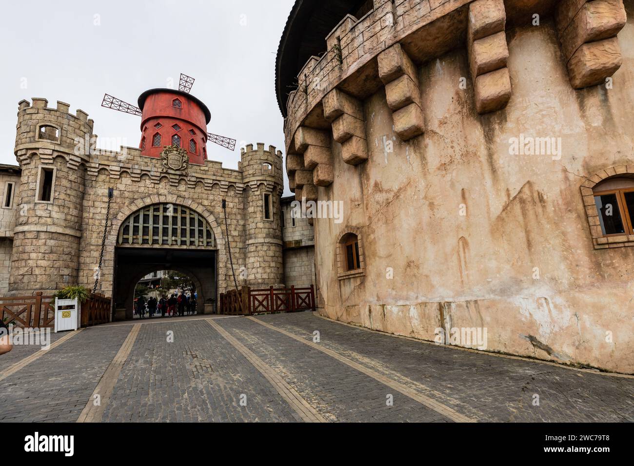 Der Fresh Village Fantasy Park in den Ba Na Hills bei da Nang in Vietnam Stockfoto