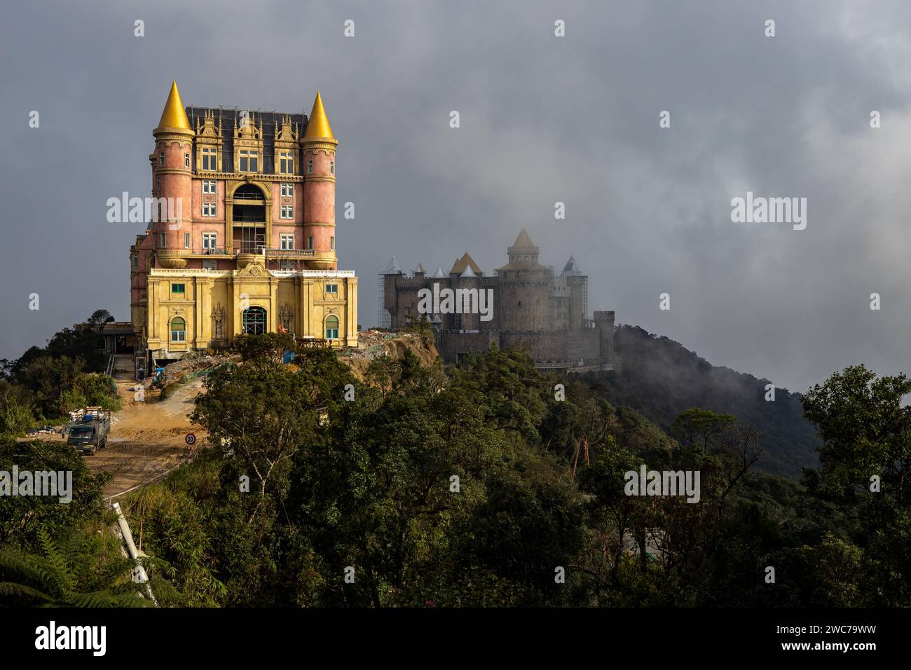 Der Fresh Village Fantasy Park in den Ba Na Hills bei da Nang in Vietnam Stockfoto