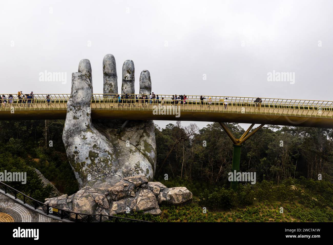 Die Goldene Brücke von da Nang in den Ba Na Hills von Vietnam Stockfoto