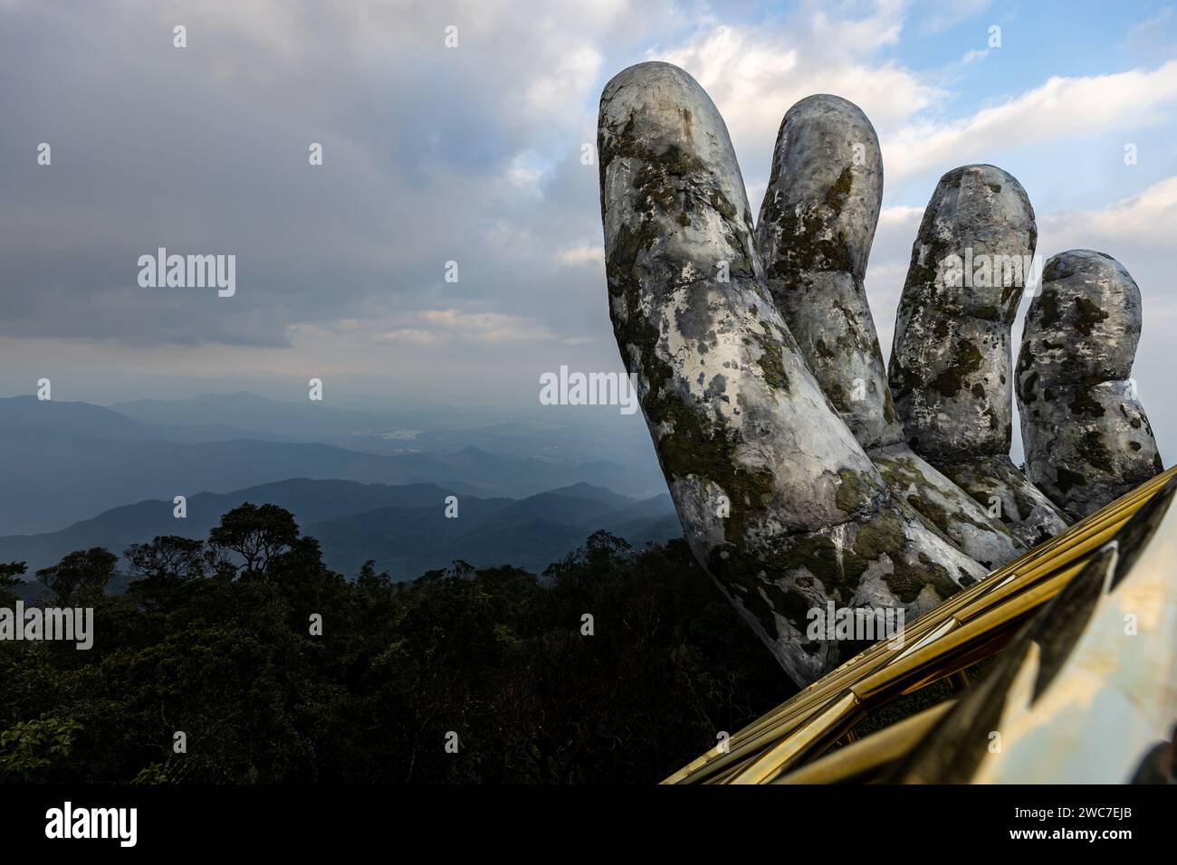 Die Goldene Brücke von da Nang in den Ba Na Hills von Vietnam Stockfoto