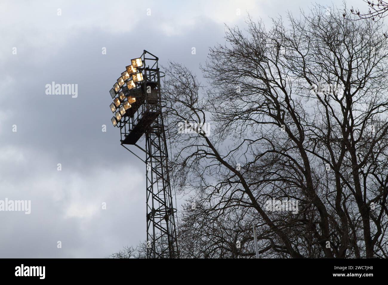 Floolight Tower bei Reading Women vs Wolves Women's Cup Adobe FA Women's Cup, 15. Januar 2024, spielte bei Aldershot Town FC Stockfoto