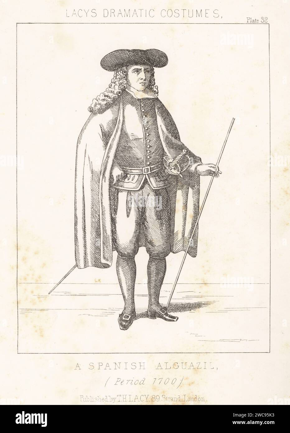 Kostüm eines spanischen Alguacil, eines Richters, Sheriffs oder Gerichtsvollziehers. In Mütze, Puderperücke, Mantel, Wimpernhose, Schnallenschuhe, mit Schwert und Stab. Ein spanischer Alguazil, 18. Jahrhundert. Lithografie aus Thomas Hailes Lacy's männliche Kostüme, Historical, National and Dramatic in 200 Plates, London, 1865. Lacy (1809–1873) war ein britischer Schauspieler, Dramatiker, Theatermanager und Verleger. Stockfoto