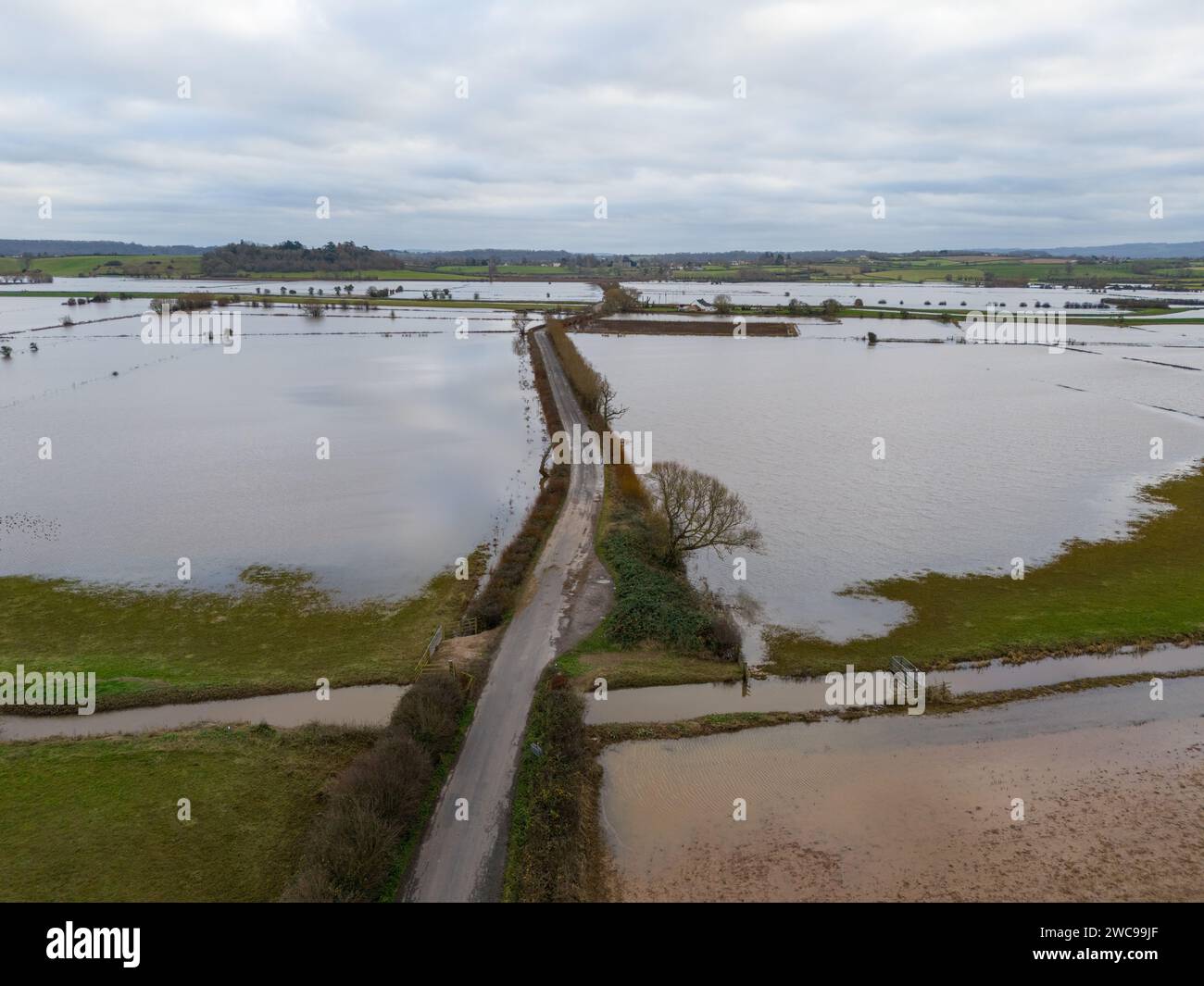Eine Luftaufnahme der Überschwemmungen auf den Somerset Levels in England um Curry Moor und Langport Stockfoto