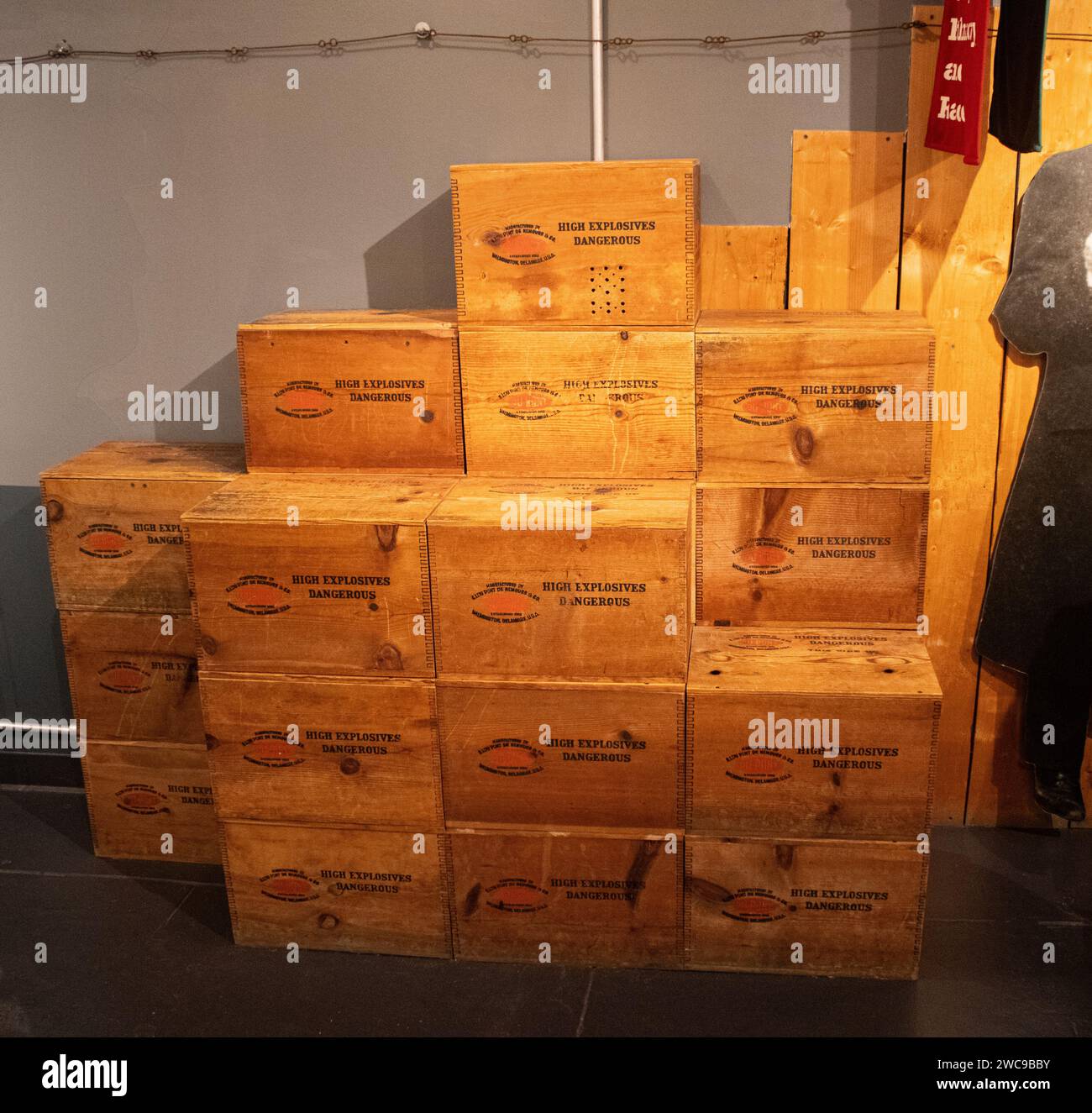 Die Holzkisten im berühmten New York Transit Museum, das sich in der geschäftigen Stadt New York befindet Stockfoto