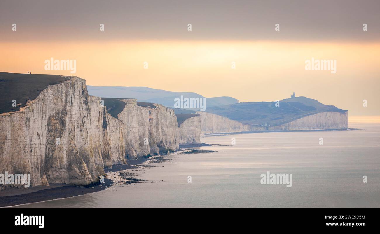 Dramatische Klippe der Seven Sisters zwischen Cuckmere Haven und Birling Gap an der Ostküste von Sussex im Südosten Englands Stockfoto