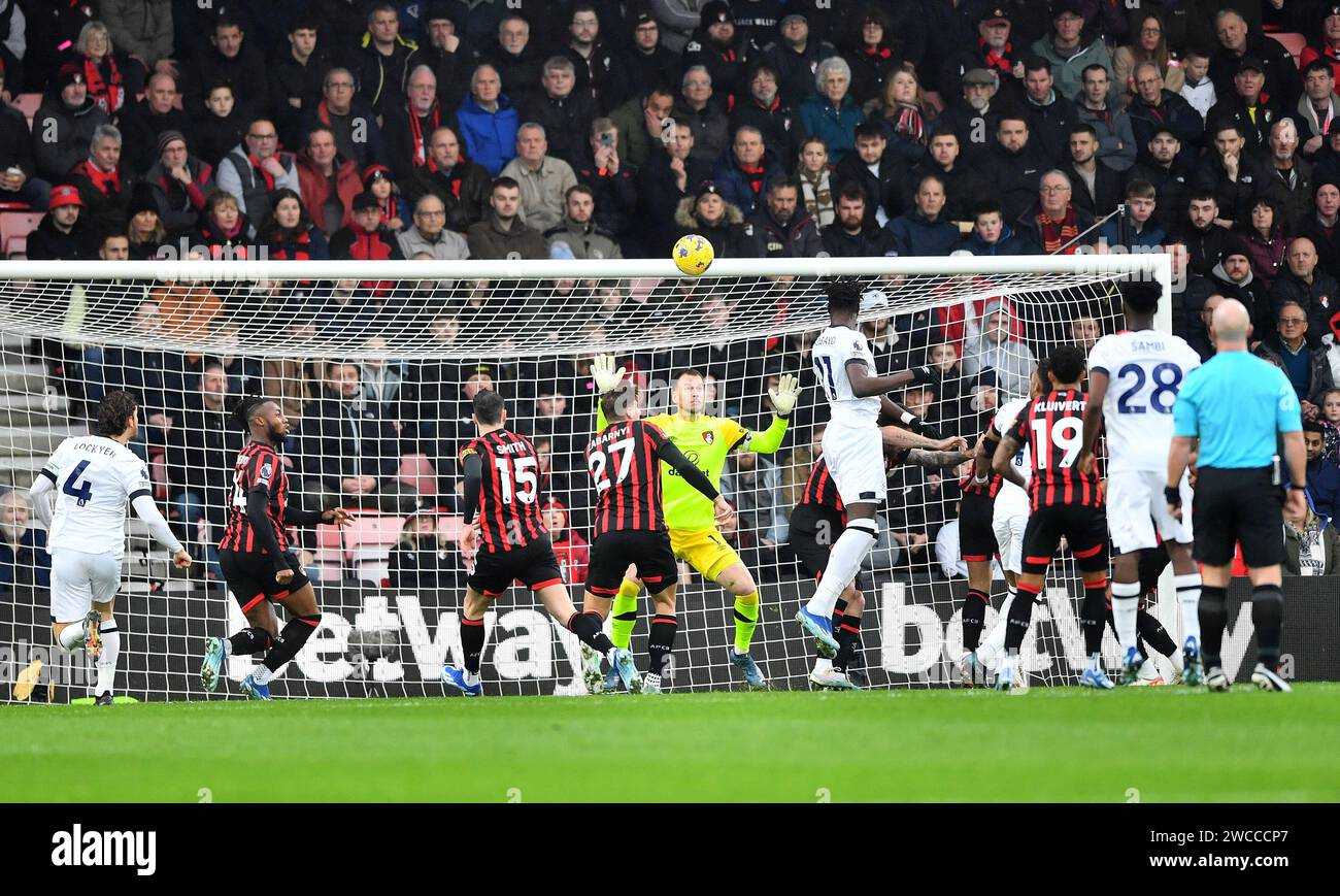 Elijah Adebayo aus Luton Town erzielt sein Team mit 0-1 Treffern – AFC Bournemouth gegen Luton Town, Premier League, Vitality Stadium, Bournemouth, Großbritannien – 16. Dezember 2023 nur redaktionelle Verwendung – es gelten Einschränkungen bei DataCo Stockfoto