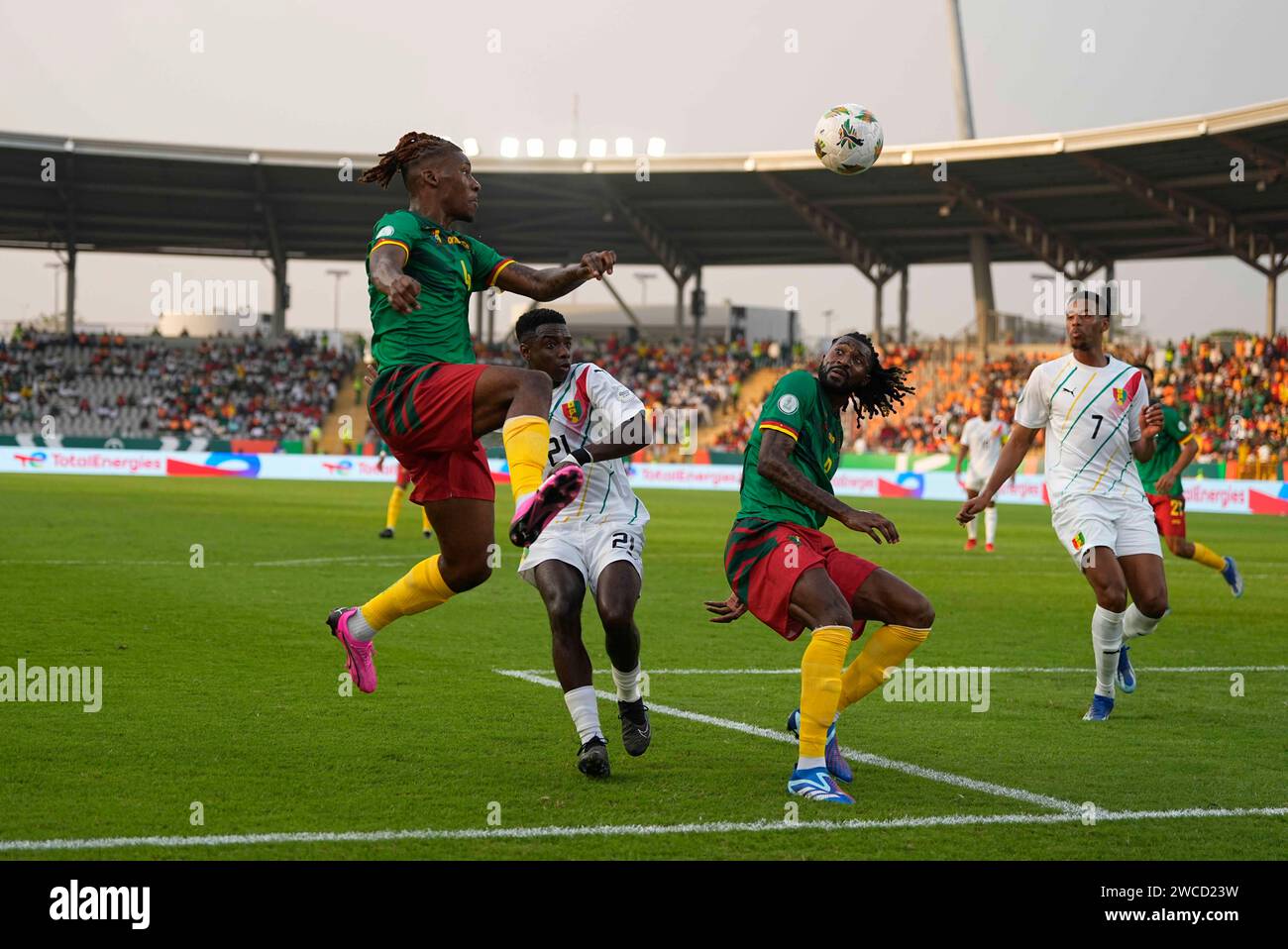 Januar 2024. LIVE-Bilder vom Gruppenspiel zum Afrikanischen Cup der Nation 2023 zwischen Kamerun und Guinea, Stade Charles Konan Banny, Yamoussoukro, Elfenbeinküste. Kim Preis/CSM Stockfoto
