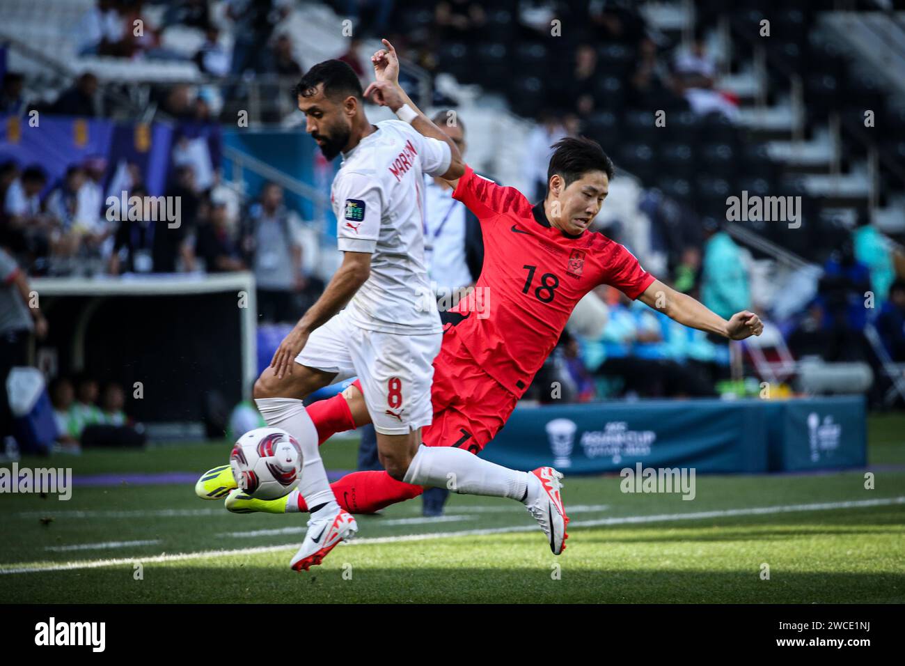 Doha, Katar, 15. Januar 2024, AFC Asian Cup 2023 Gruppe E Auftakt - Südkorea 3:1 Bahrain: 1-1 nach Toren von Hwang in-Beom und Abdullah Al-Hashsash aus Bahrain führt Lee Kang-in aus Paris St. Germain Südkorea zum asiatischen Cup 3-1 über Bahrain. Stockfoto