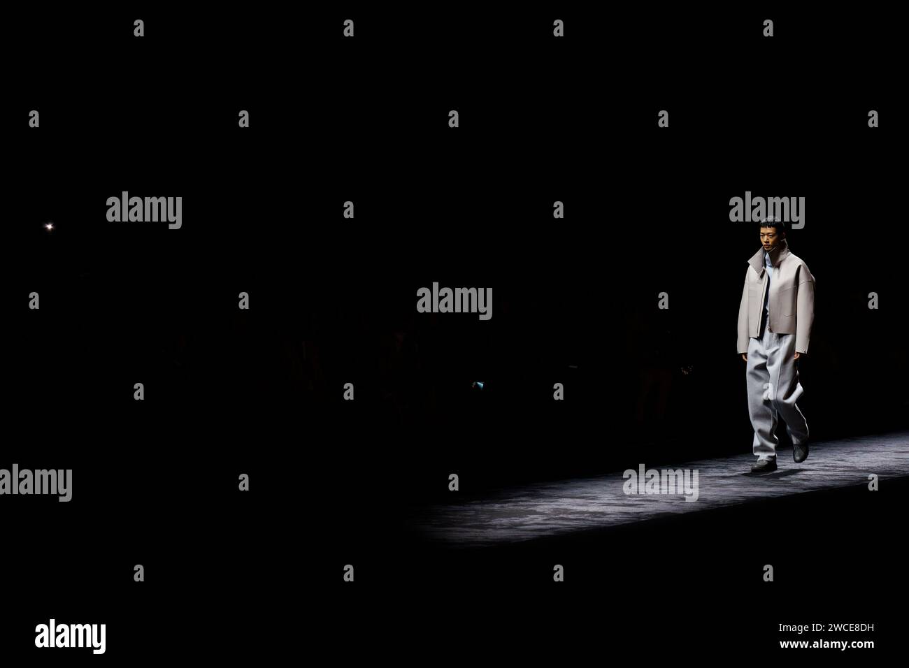 Mailand, Italien. Januar 2024. ZEGNA Herbst/Winter 2024-2025 Runway während der Milan Fashion Week Herrenmode am 2024. Januar - Mailand; Italien 15/01/2024 Credit: dpa/Alamy Live News Stockfoto