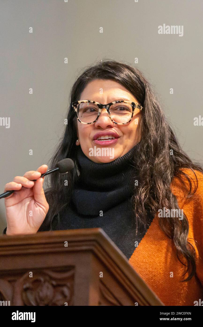 Detroit, Michigan, USA. Januar 2024. Die Kongressabgeordnete Rashida Tlaib war Rednerin bei der Martin Luther King Day Rallye „for Jobs, Peace and Justice“ in St. Matthew's & St. Joseph's Episcopal Church. Quelle: Jim West/Alamy Live News Stockfoto