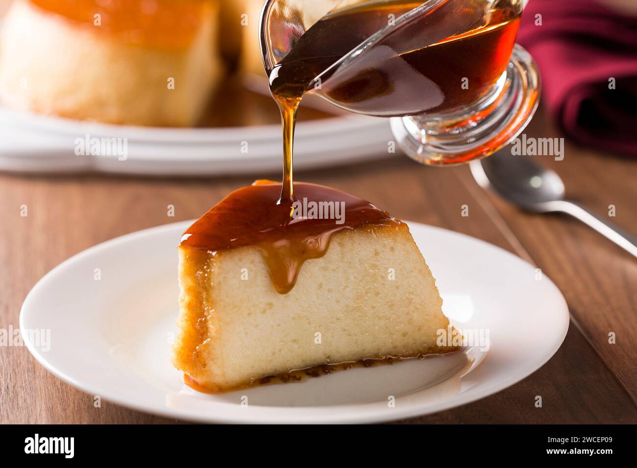 Leckeres Pudding Dessert auf dem Tisch. Stockfoto