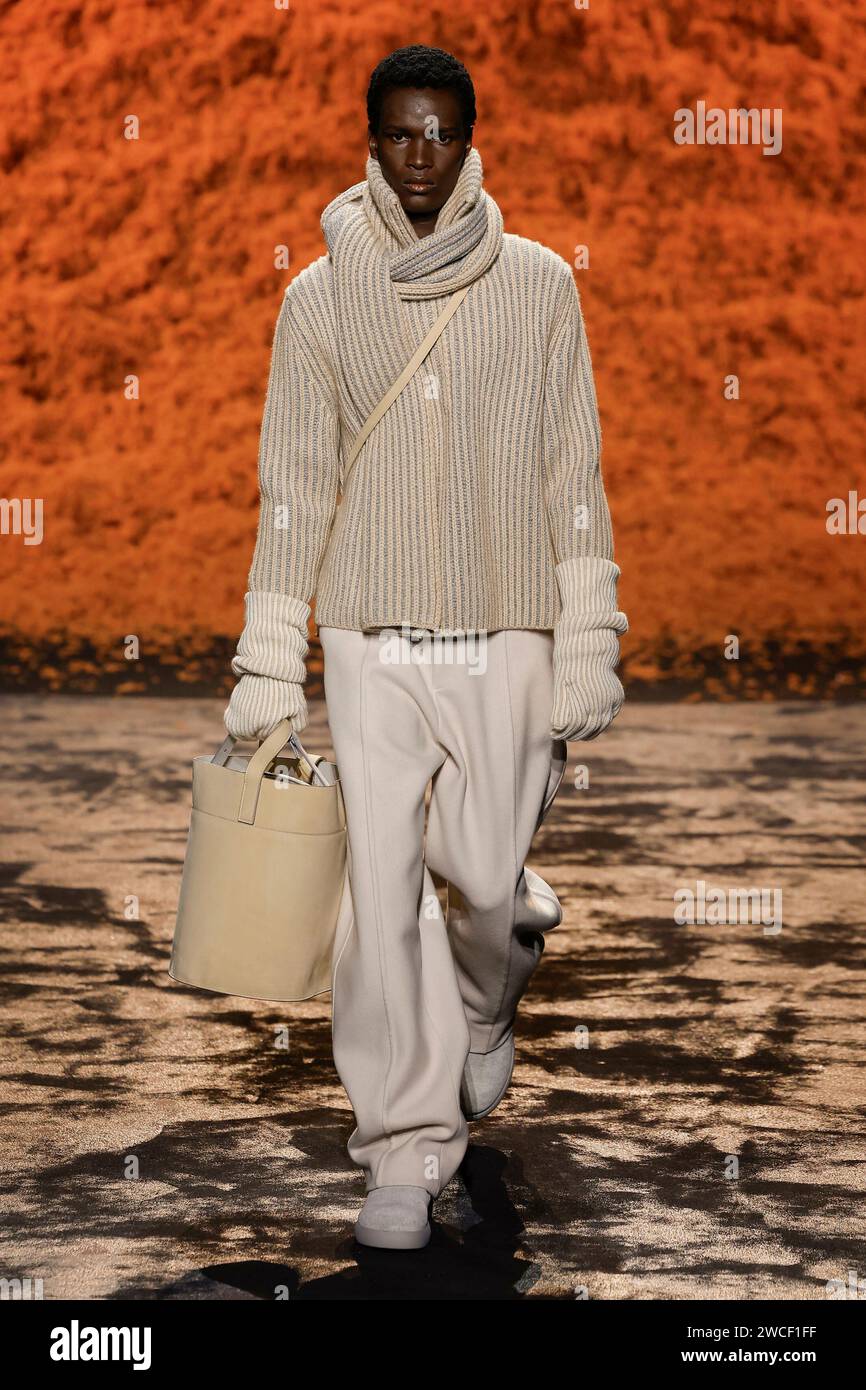 Mailand, Italien. Januar 2024. ZEGNA Herbst/Winter 2024-2025 Runway während der Milan Fashion Week Herrenmode am 2024. Januar - Mailand; Italien 15/01/2024 Credit: dpa/Alamy Live News Stockfoto