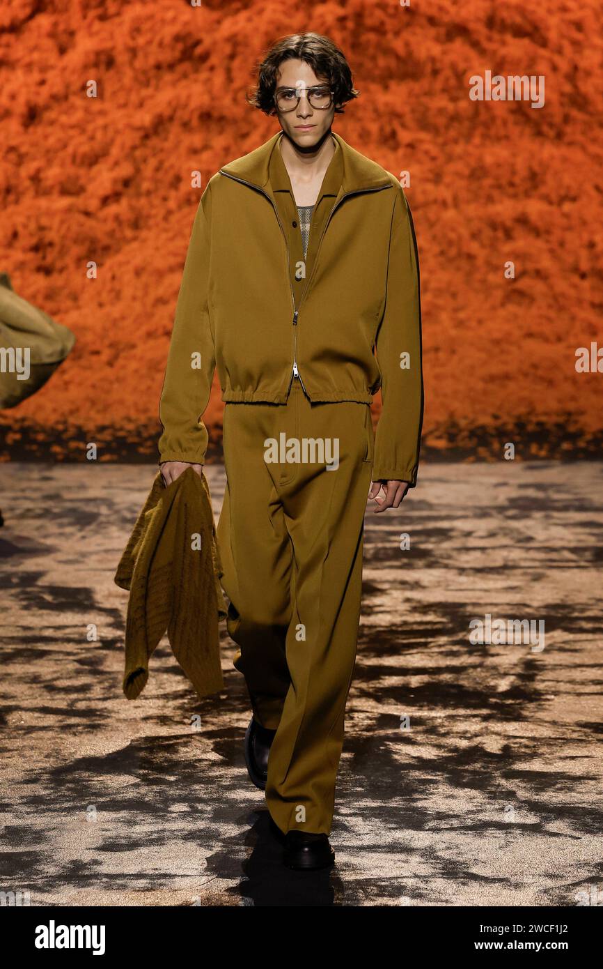 Mailand, Italien. Januar 2024. ZEGNA Herbst/Winter 2024-2025 Runway während der Milan Fashion Week Herrenmode am 2024. Januar - Mailand; Italien 15/01/2024 Credit: dpa/Alamy Live News Stockfoto