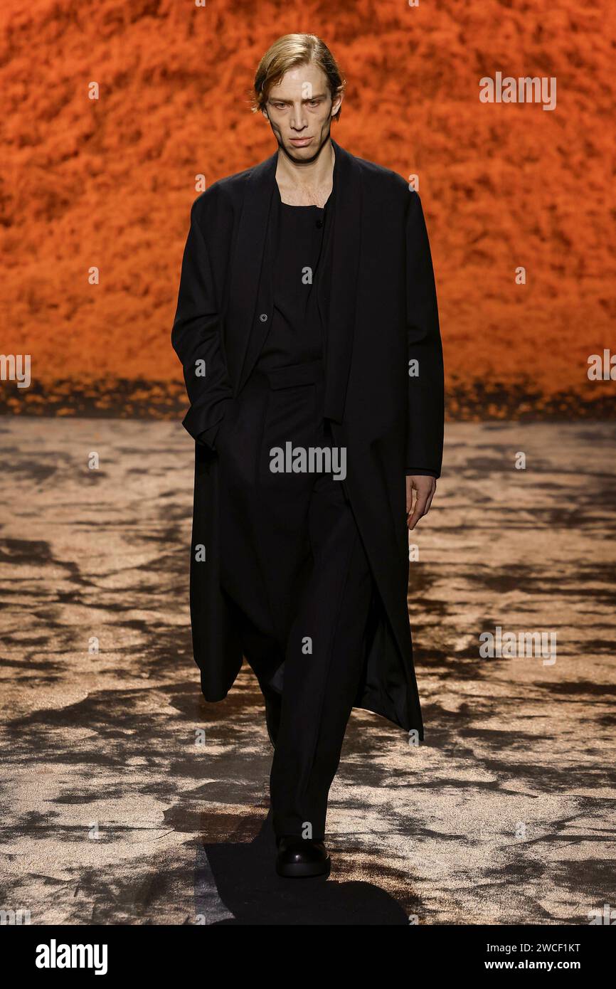 Mailand, Italien. Januar 2024. ZEGNA Herbst/Winter 2024-2025 Runway während der Milan Fashion Week Herrenmode am 2024. Januar - Mailand; Italien 15/01/2024 Credit: dpa/Alamy Live News Stockfoto