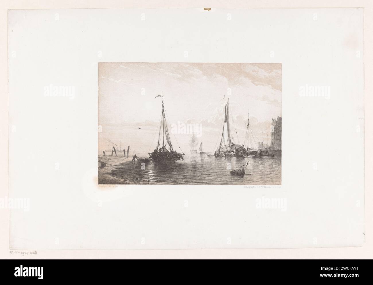 Boote am Strand und im Hafen, Petrus Paulus Schiedges (I), 1847 - 1865 drucken Segelboote am Strand und im Hafen vertäut. Im Hintergrund segeln ein Dampfschiff, ein Segelschiff und Boote auf dem Wasser. Das Haager Papier Segelschiff, Segelboot. Hafen Stockfoto