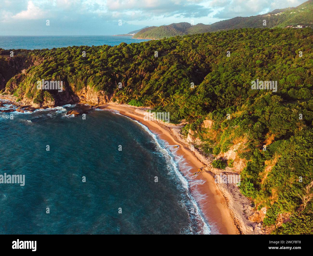 Puerto rico versteckter Strand Luftaufnahme am Morgen von 'playa teresa' auf der Ostseite Stockfoto