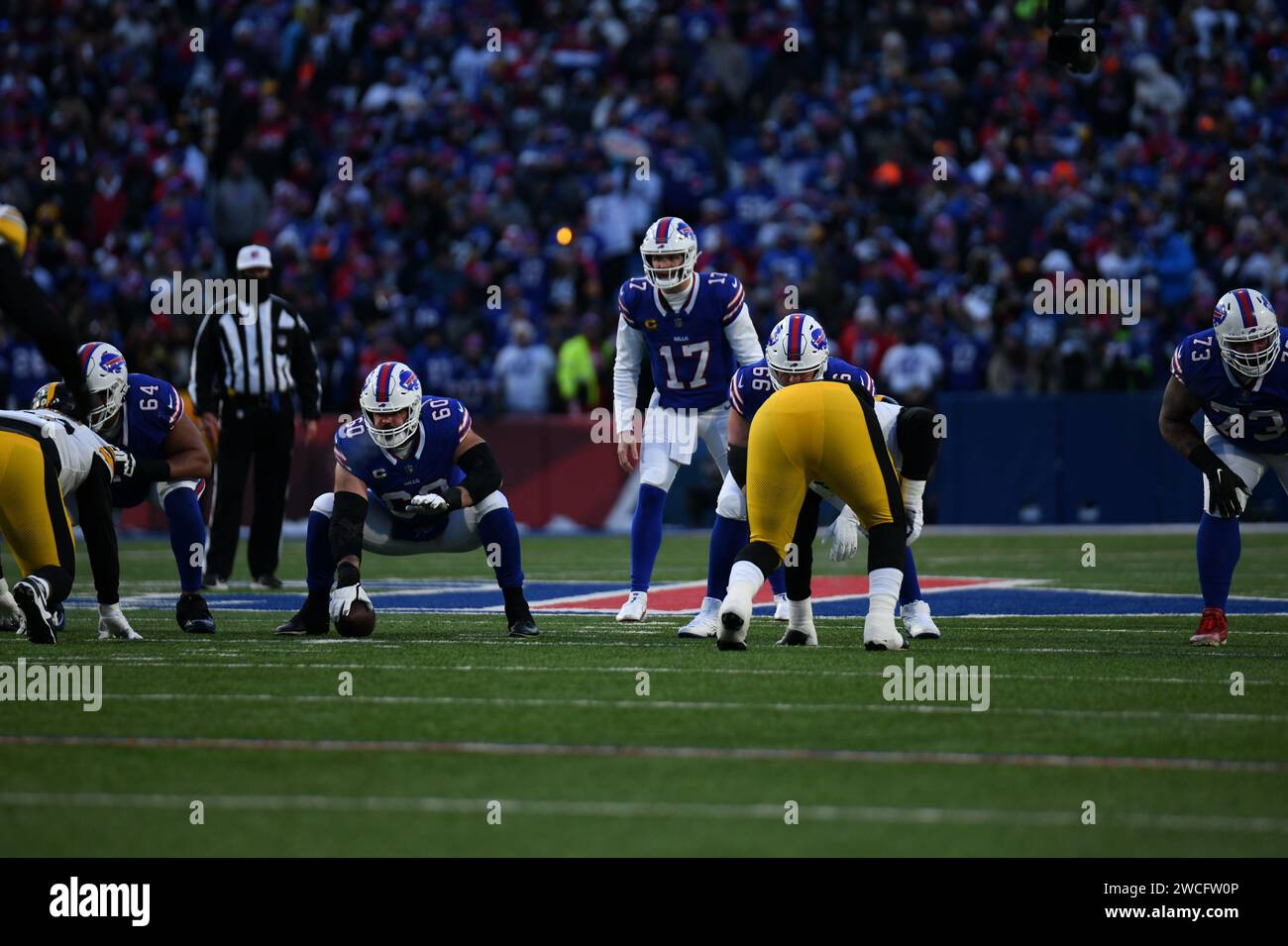 Orchard Park, New York, USA. Januar 2024. Januar 2024 Pittsburgh Steelers Safety Trenton Thompson (17) während der Pittsburgh Steelers vs. Buffalo Bills in Orchard Park, NY. Jake Mysliwczyk/AMG Media (Kreditbild: © Jake Mysliwczyk/BMR via ZUMA Press Wire) NUR ZUR REDAKTIONELLEN VERWENDUNG! Nicht für kommerzielle ZWECKE! Stockfoto