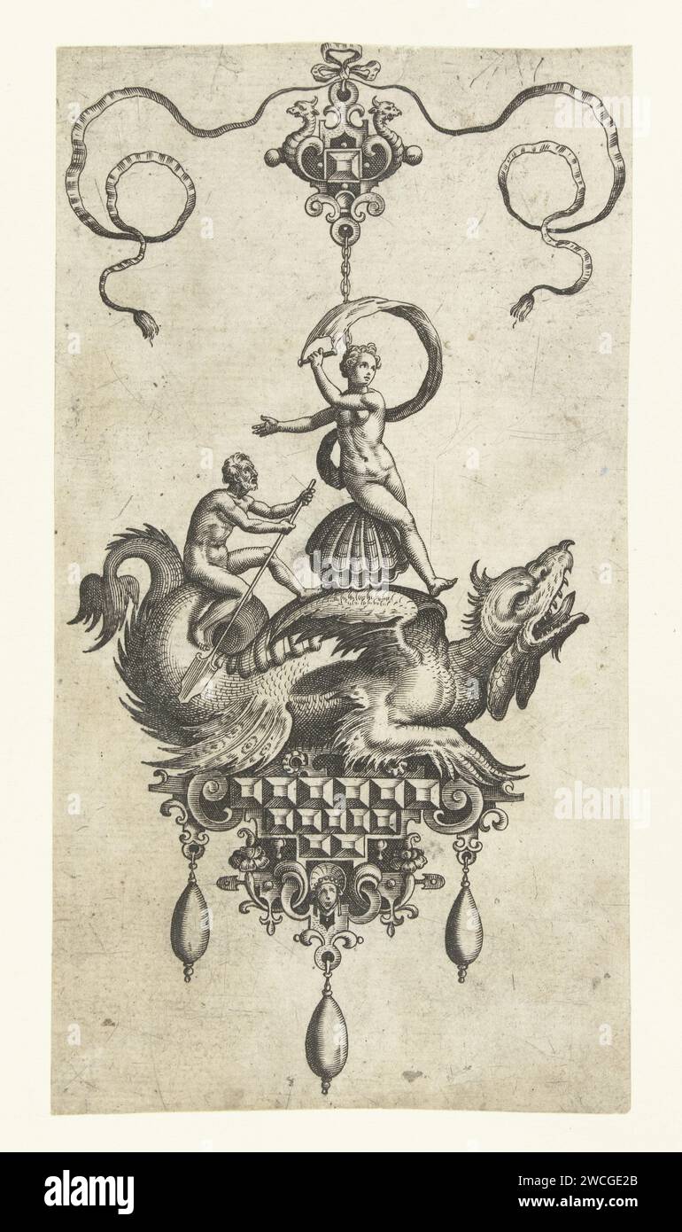 Seedrache mit einer Doppelschale auf dem Rücken, anonym, nach Hans Collaert (i), ca. 1530 - ca. 1581 Druck Venus Anadyomene sitzt auf der Schale. Da ist ein Mann mit einem Ruderrücken am Schwanz des Drachen. Zum Abseits von RP-P-1894-A-18382. Niederlande (möglicherweise) Anhänger mit Papiergravur, Schmuckstück, „Breloque“. Geburt der Venus; Venus Anadyomene: Nach Uranus' Kastration erhebt sich Venus aus dem Meer und wringt ihr das Wasser aus den Haaren; normalerweise wird sie von den Stunden erwartet. "Pistrix", Seedrache Stockfoto