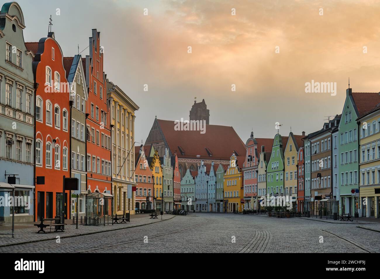 Landshut Deutschland, bei Sonnenaufgang die Skyline der Altstadt Stockfoto