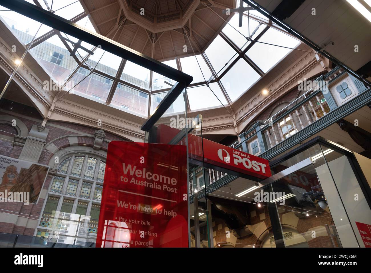 Innenraum des Postgebäudes von Launceston mit achteckigem, spitzem Dach in Tasmanien, Australien Stockfoto