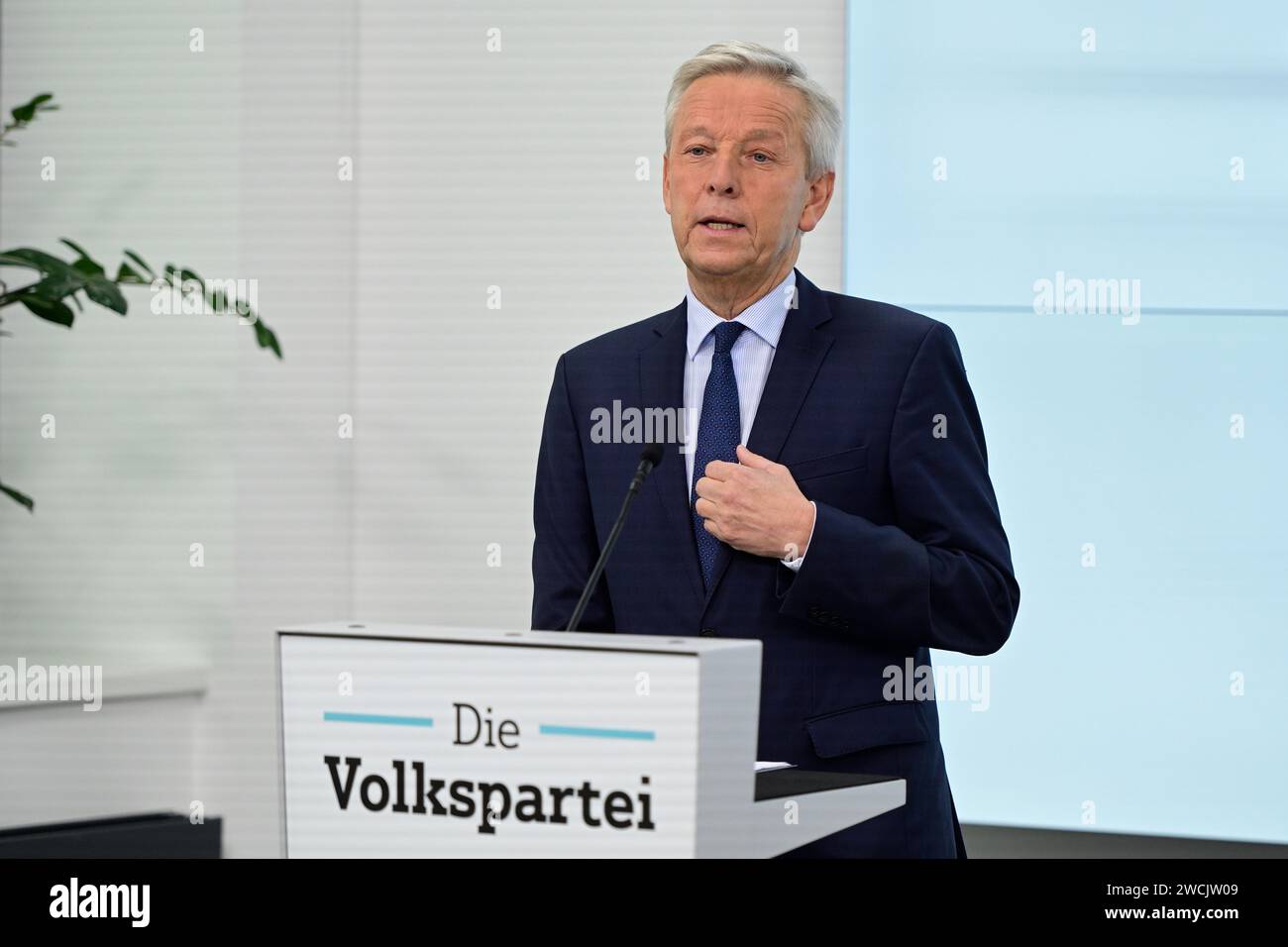 Wien, Österreich, 16. Januar 2024. Pressekonferenz mit Reinhold Lopatka, dem Spitzenkandidaten der ÖVP für die Europawahl Stockfoto