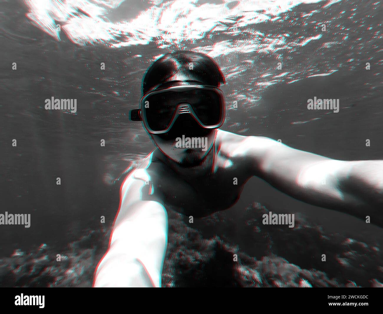 Underwater view man swimming deep -Fotos und -Bildmaterial in hoher ...