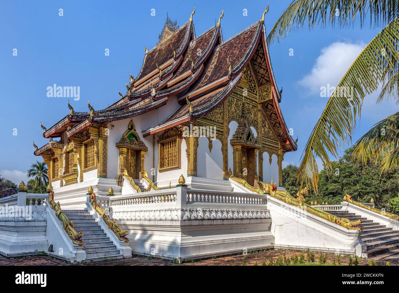 Der königliche Palasttempel (Haw Pha Bang), erbaut, um die heiligste Statue des Buddha in Luang Prabang, Laos, zu beherbergen Stockfoto