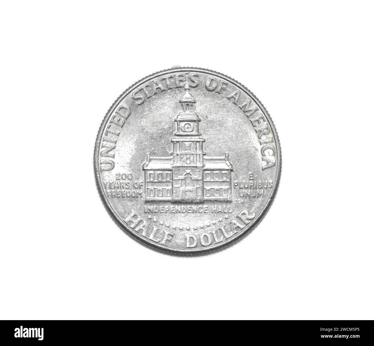 John F Kennedy, halbe Dollar, zweihundertjährige Silbermünze, 200 Jahre Freiheitsunabhängigkeitshalle in Gott, dem wir vertrauen, 1776 - 1976 S Rückseite isoliert auf Stockfoto