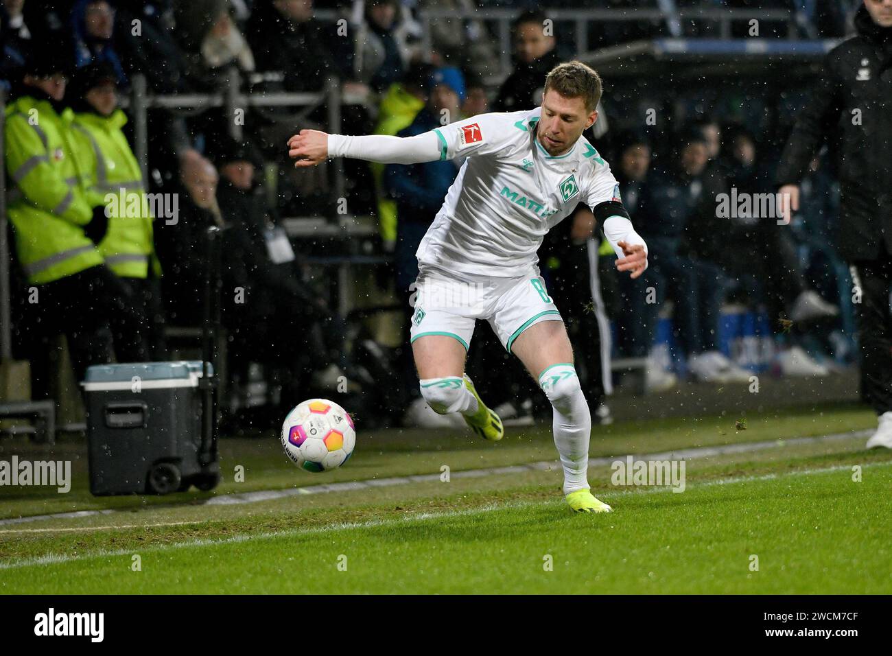 Bochum, Deutschland. Januar 2024. Fussball; Spieltag 17; 1. Bundesliga; Saison 20223/2024; VfL Bochum gegen Werder Bremen am 14.01.2024 in Bochum. UBz: 08 Mitchell Weiser, Werder Bremen. Quelle: dpa/Alamy Live News Stockfoto