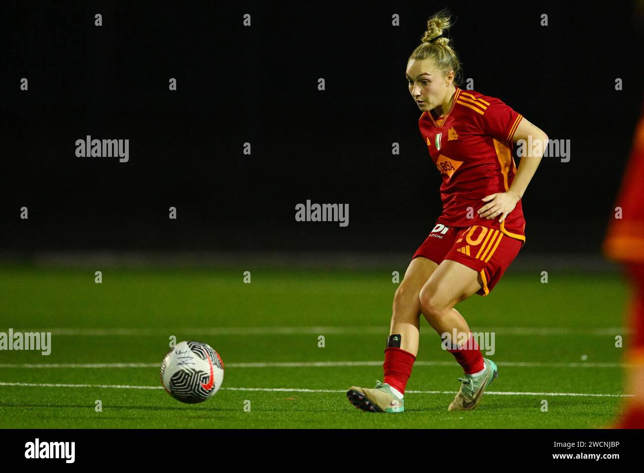 Giada Greggi von AS Roma Women in Aktion beim Spiel der Frauen in der Coppa Italia Frecciarossa zwischen Napoli Frauen und AS Roma Frauen im Stadio Giuseppe Piccolo am 16. Januar 2024 in Cercola (NA), Italien. Quelle: Nicola Ianuale/Alamy Live News Stockfoto