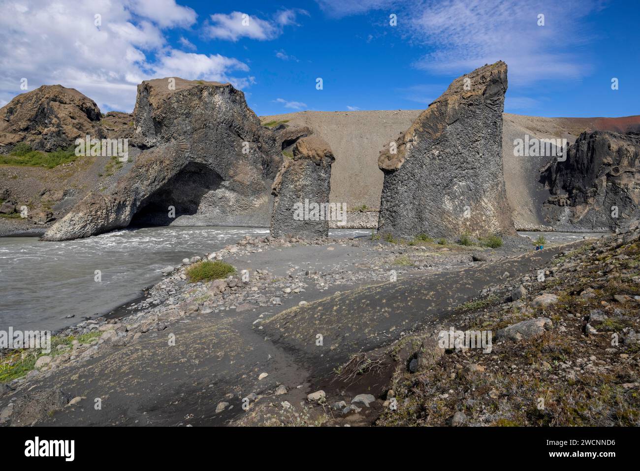 Karl og Kerling, Übersetzung alter Mann und alte Frau, Basaltfelssäulen, versteinerte Trolle nach Legende, Joekulsa a Fjoellum Canyon, östlich Stockfoto