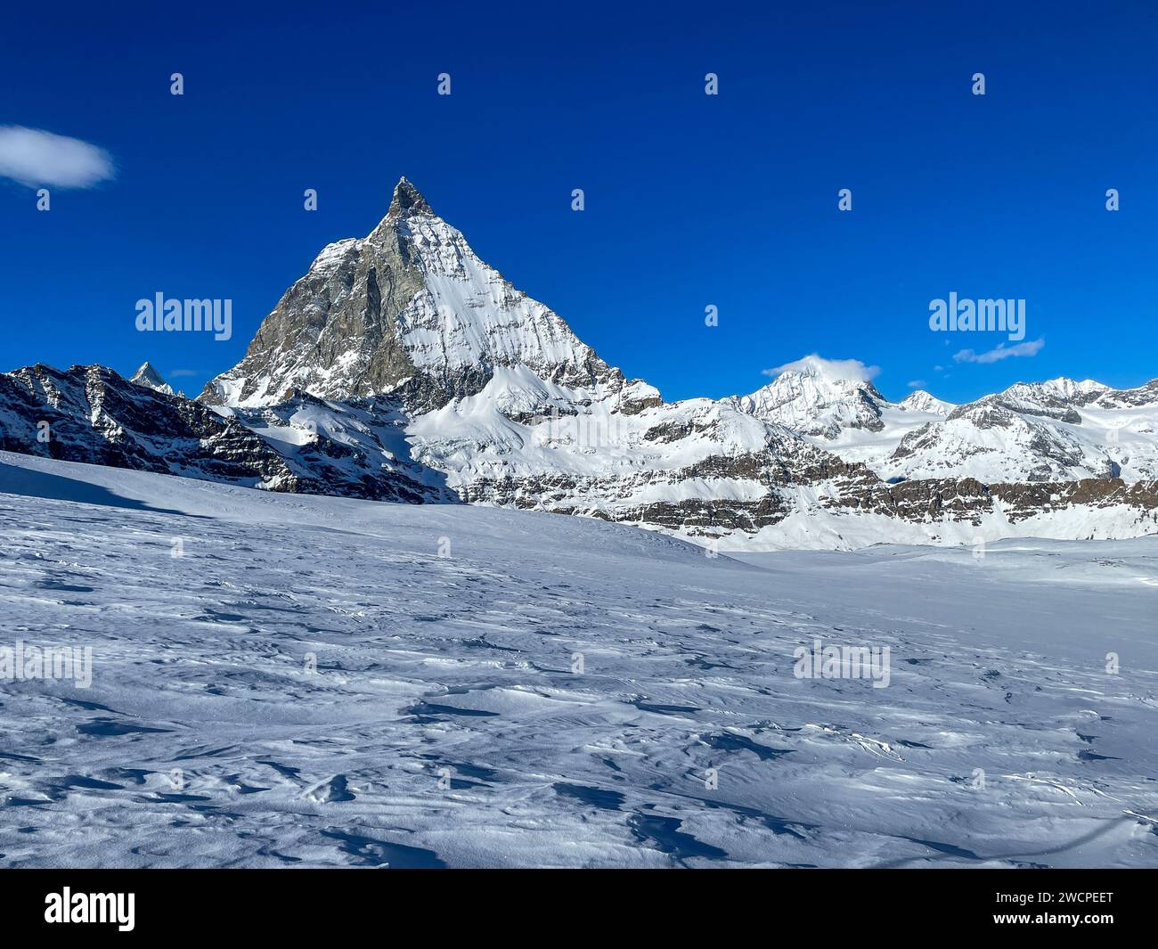 Wintergebirgslandschaft, die Alpen in der Schweiz. Stockfoto