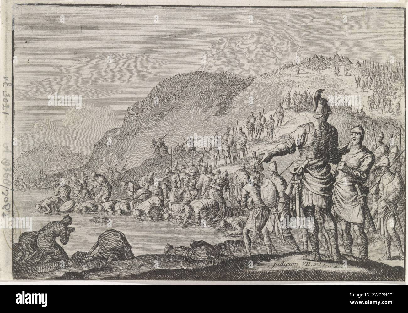 Gideon befiehlt seinen Männern, Wasser zu trinken, Jan Luyken, 1703 – 1762 Print Maker: Haarlem Verlag: Amsterdam Papier Ätzen Wer Wasser mit der Hand an den Mund legt, wird von denen getrennt, die sich hinknien, um das Wasser zu trinken  Auswahl von Gideons Männern Stockfoto