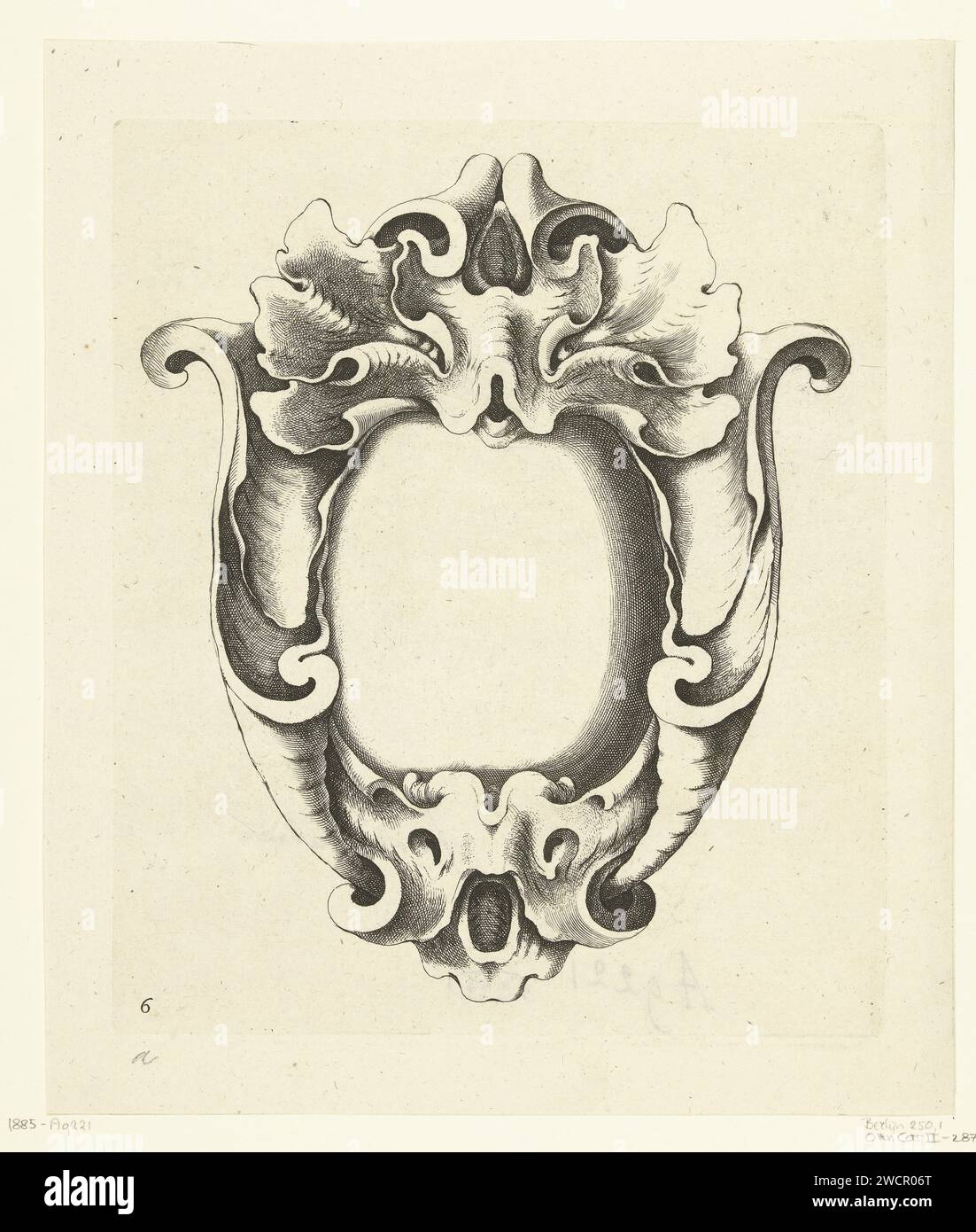 Cartouche mit zwei Masken, Jacob Lutma, nach Johannes Lutma (1584-1669), ca. 1654 - ca. 1678 drucken oben eine Maske mit Auffächern, unten eine zweite Maske. Amsterdamer Papierätzung Stockfoto