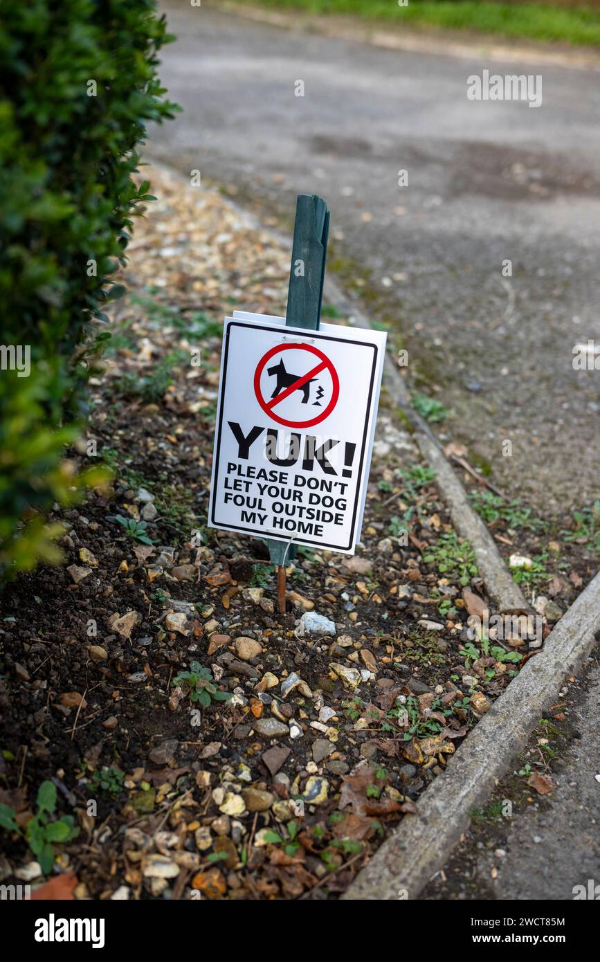 Ja! Dog Fouling Markierungsschild, wo der Hundekot gefunden wurde. Stockfoto