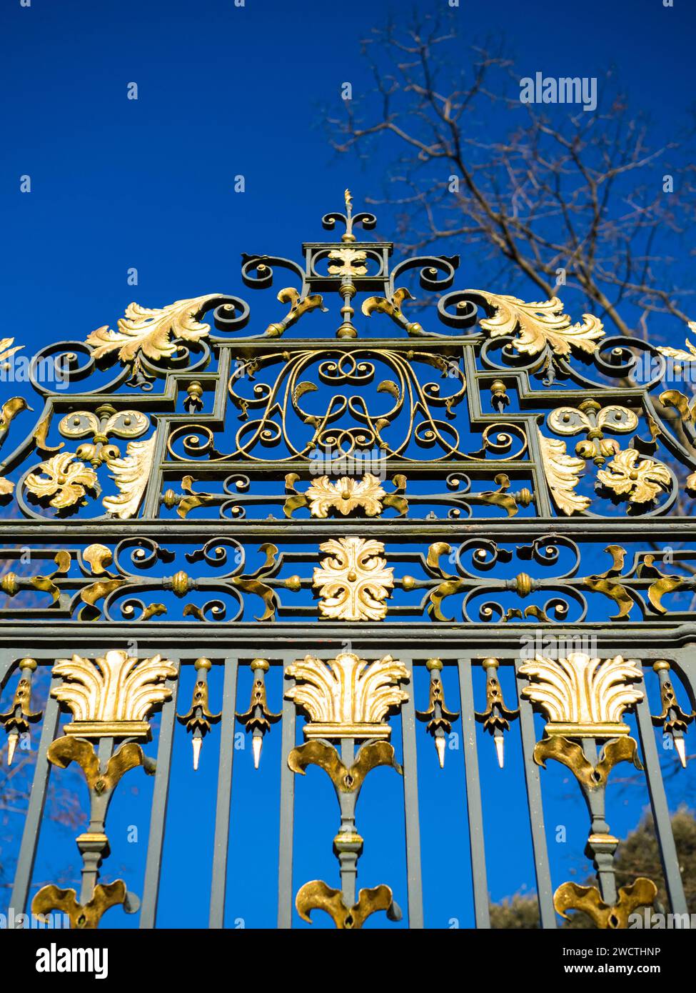 Gold Gates, Fenton House, Hampstead, Camden, London, England, Großbritannien, GB. Stockfoto