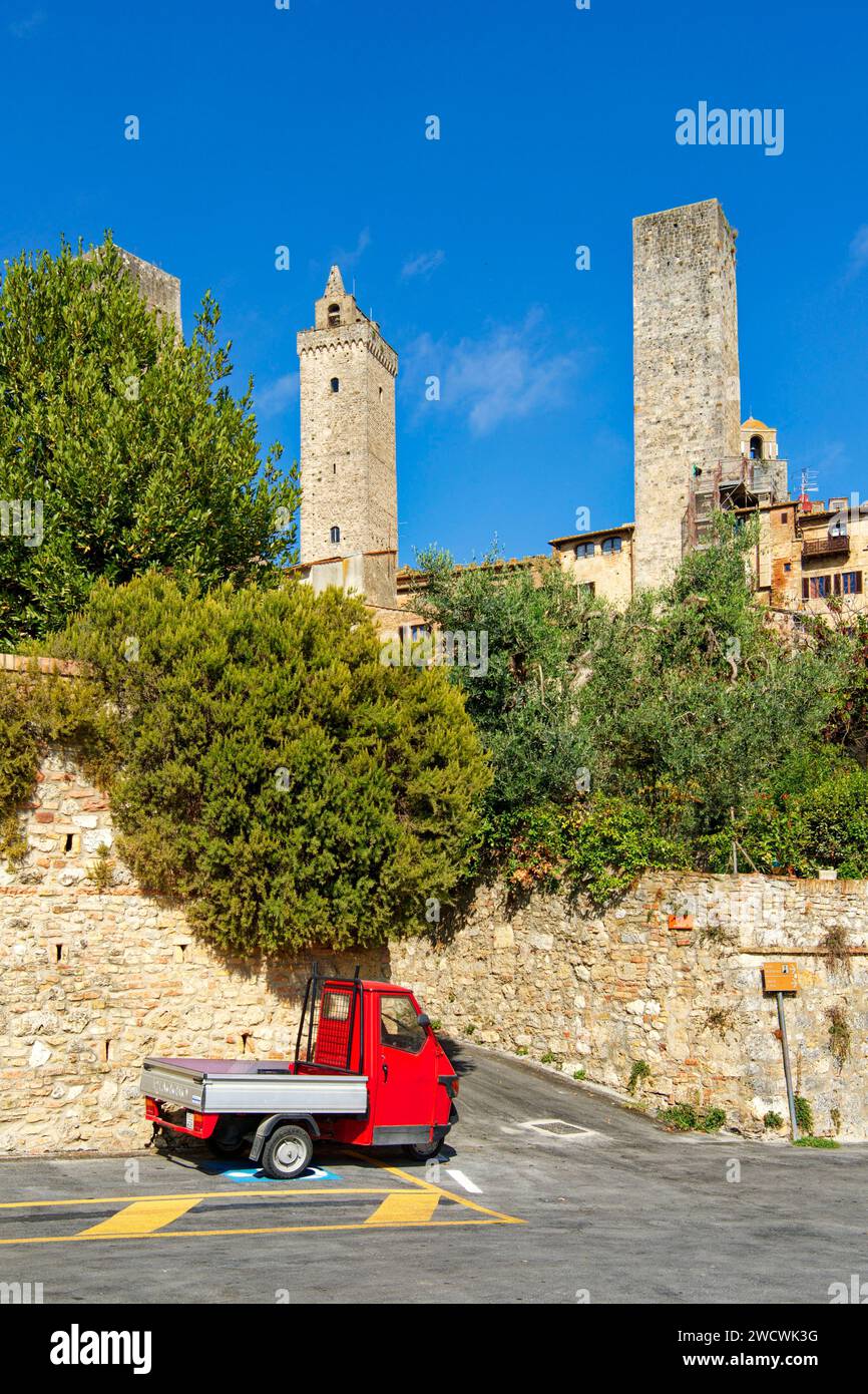 Italien, Toskana, Val d'Elsa, das mittelalterliche Dorf San Gimignano, historisches Zentrum, das von der UNESCO zum Weltkulturerbe erklärt wurde Stockfoto