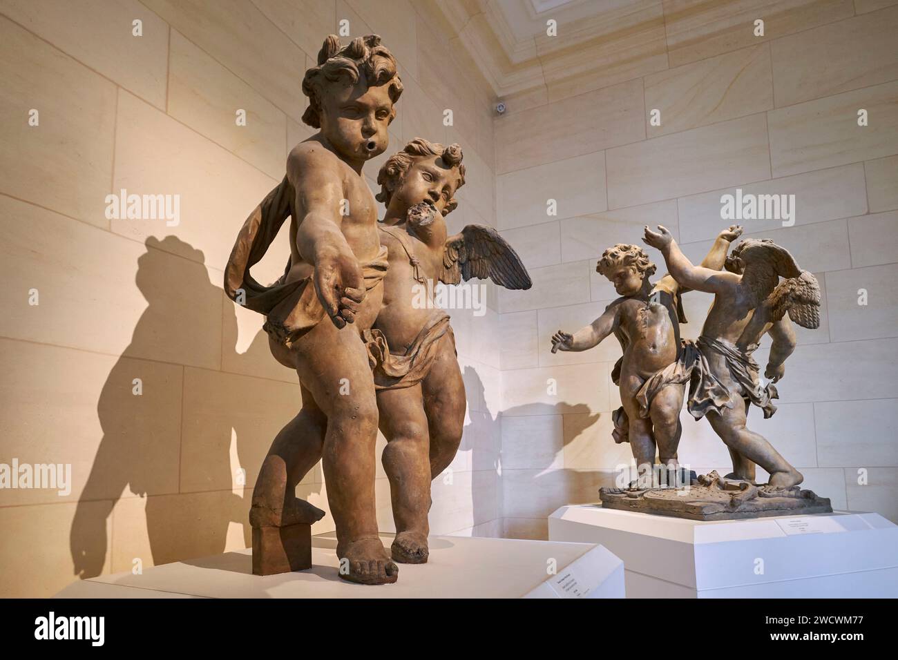 Frankreich, Yvelines, Versailles, Schloss von Versailles, von der UNESCO zum Weltkulturerbe erklärt, Statuen von kleinen geflügelten Säuglingen, genannt Putti Stockfoto