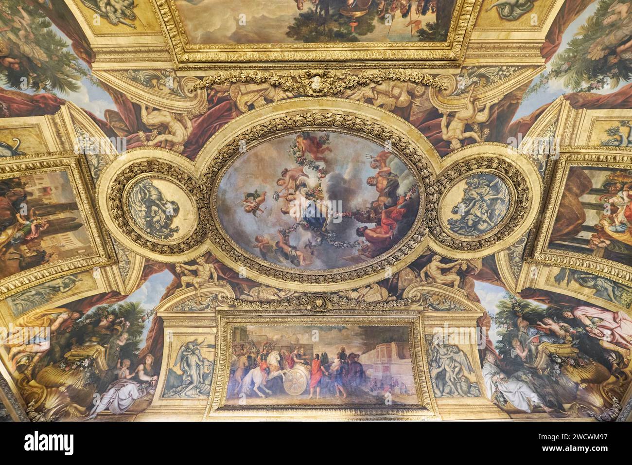 Frankreich, Yvelines, Versailles, Schloss von Versailles, das von der UNESCO zum Weltkulturerbe erklärt wurde, der Venus-Raum, zentrale Decke: Venus, die die Götter und Mächte ihrem Reich unterwirft Stockfoto