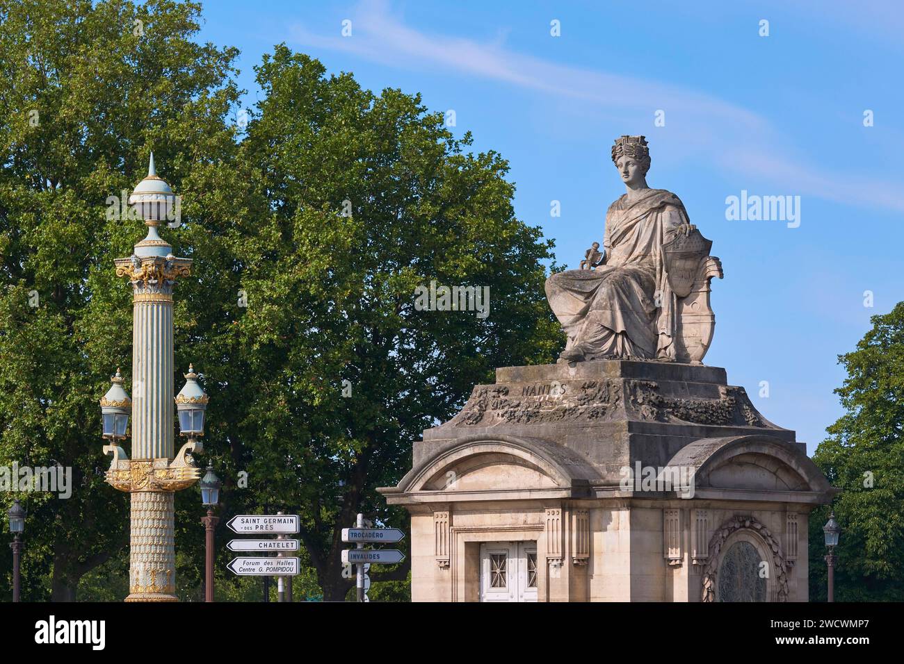 Frankreich, Paris, Place de la Concorde, Gabriel Torhaus, die Stadt Nantes von dem Bildhauer Louis Denis Caillouette Stockfoto