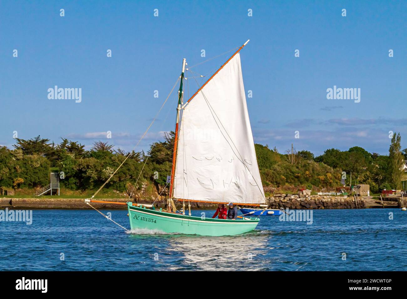 Frankreich, Morbihan, Golf von Morbihan, alles ist in Ordnung, gehörnter sloup, letztes Segelboot im Golf, Ausgabe der Golfwoche 2023 Stockfoto