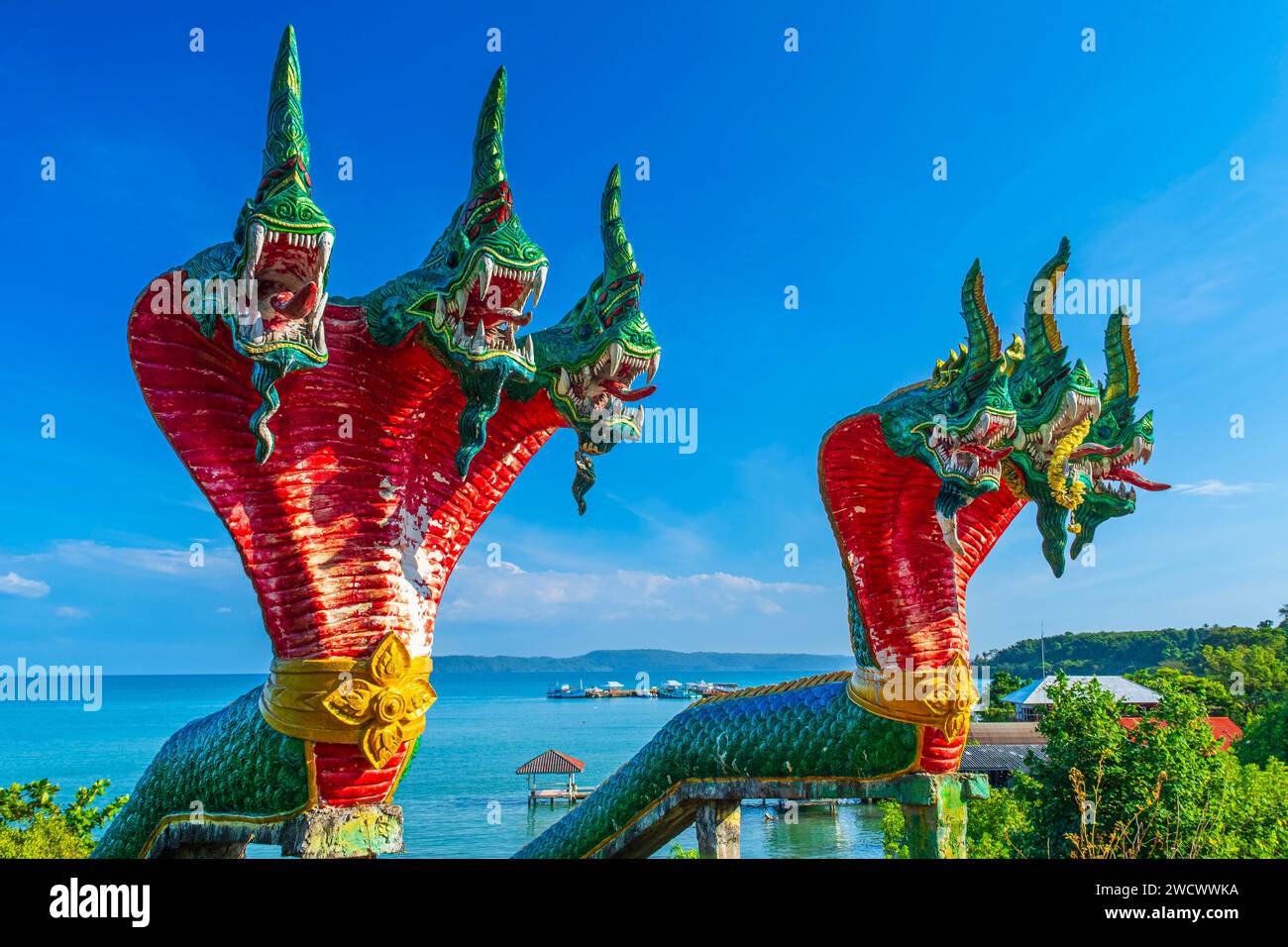 Thailand, Provinz trat, Insel Ko Mak, buddhistischer Tempel Wat Samakeetham überblickt die Bucht von Ao NID Stockfoto