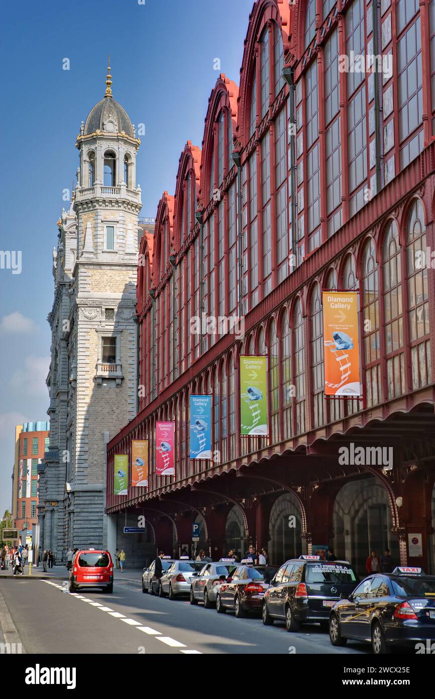Die Bahnhalle, Antwerpen-Centraal Bahnhof, obere Etage, Koningin Astridplein, Antwerpen, Flandern, Belgien, Europa Stockfoto
